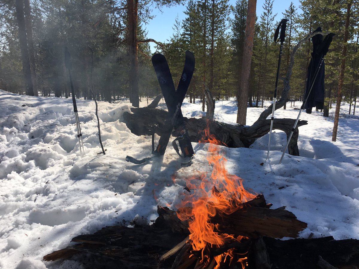yyth_latu's tweet photo. Huomenna viimeinen latujen hoitopäivä. Hauskaa vappua! Jatketaan syksyllä kauden aloitusveikkauksella #yllas https://t.co/nXPUbEcpcJ