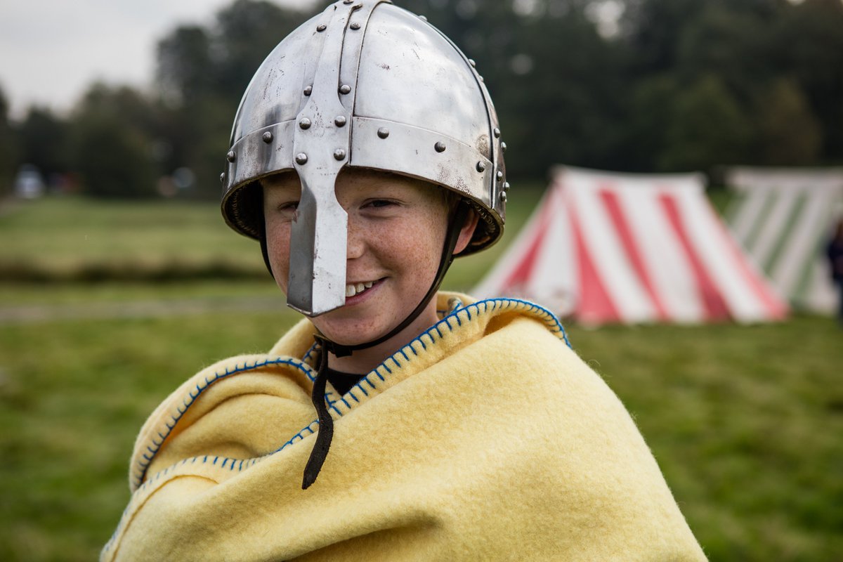 EnglishHeritage's tweet photo. Conquer a Norman castle this #bankholiday weekend! #Battle1066 https://t.co/YTxrdlv5XW https://t.co/slwYMQ8I0u