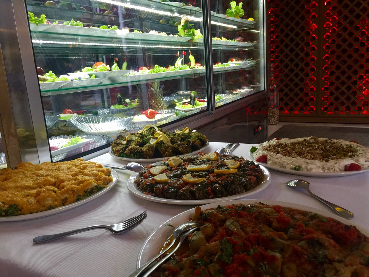 cheffevzi's tweet photo. I'm at Vino SURF&amp;TURF in İstanbul https://t.co/zvK5VqR4P2 https://t.co/HDzw4uaVB9