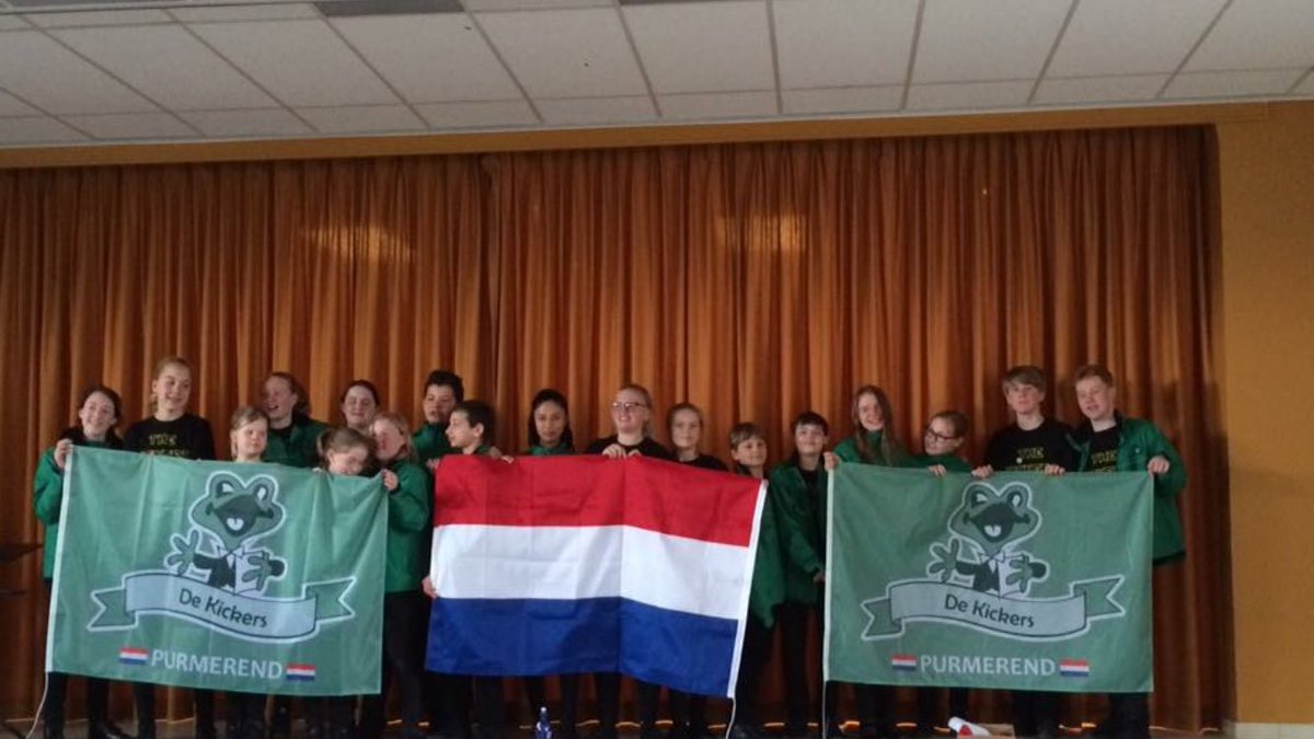 deKickers's tweet image. Kinderkoor de Kickers uit #Purmerend is klaar voor de parade @emjfestival!