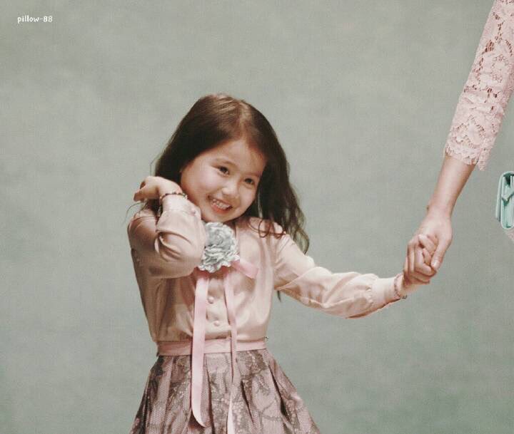 genebanaa's tweet photo. เดี๋ยวอีกหน่อยแทโอต้องไว้หนวดแน่ นูน่าสวยเบอร์แรงขนาดนี้💕 #แทโอ #แทริน https://t.co/xvH095nBxu