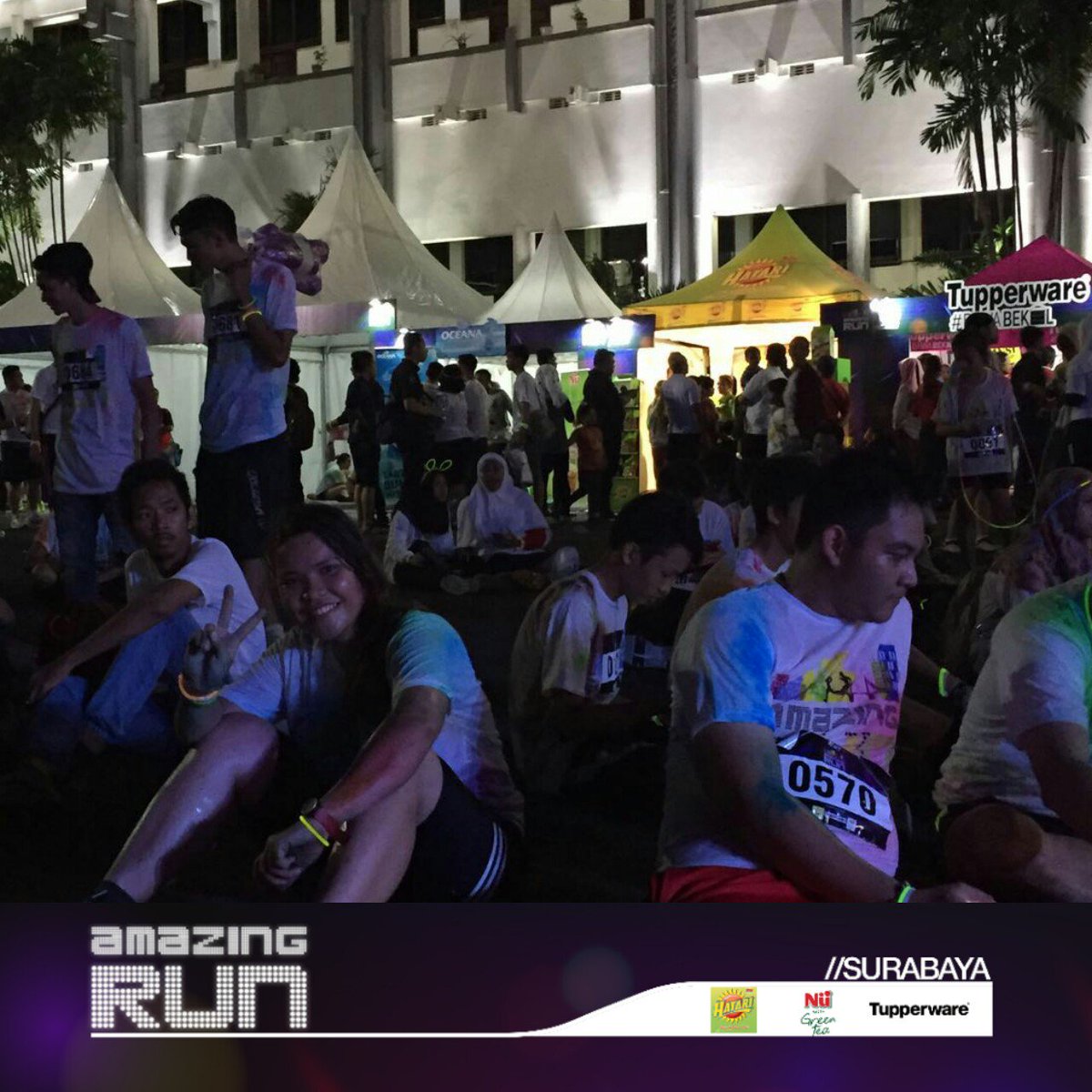 TRANS7's tweet photo. Istirahat sejenak sambil mampir ke bazaar di #AmazingRunSBY @hataribiskuit @tupperwareid @nugreentea https://t.co/6kFOAcQlx6