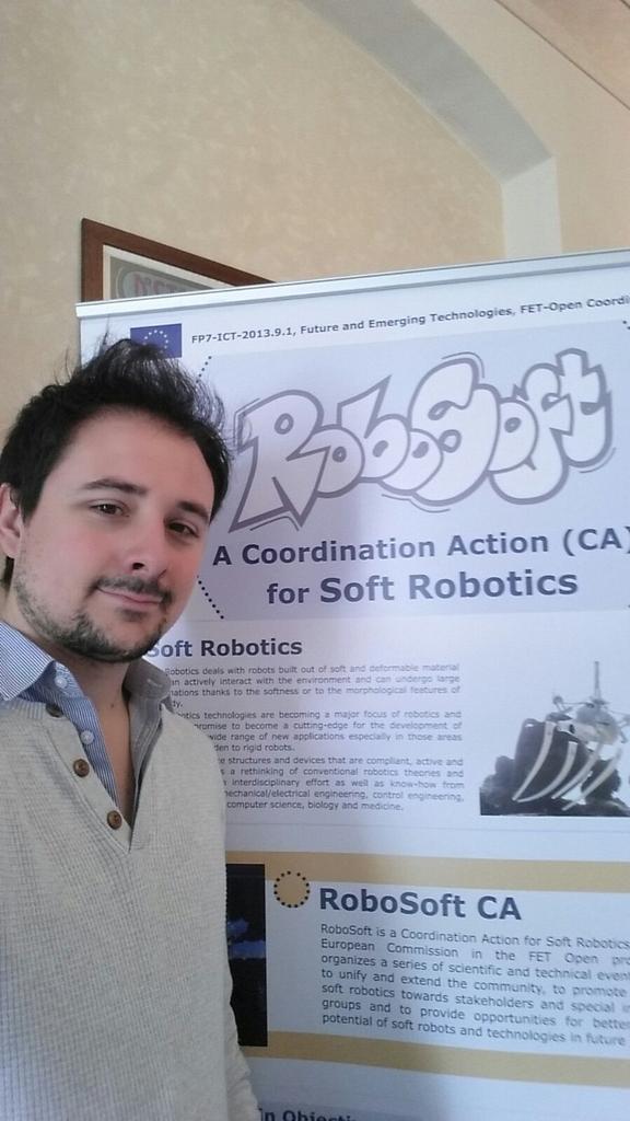 KasparAlthoefer's tweet image. Agostino Stilli from @Kings_CoRe / @QMUL attending #softroboticsweek2016 in Livorno, Italy. Soft Robots, go, go, go!