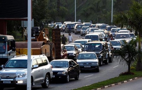 RwandaTransport's tweet photo. With New Tax Policy, #Rwandans Digging Deep For Cars
https://t.co/VwfRYOm71U https://t.co/eESPHFeMuh