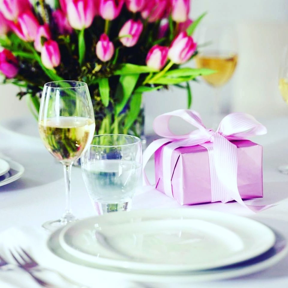 hyattlostpines's tweet photo. Secure #MothersDay Brunch reservations during our 2-2:30pm window &amp; pay half-price for Mom! https://t.co/CfuQshPvOT https://t.co/3SPgmxPbmb