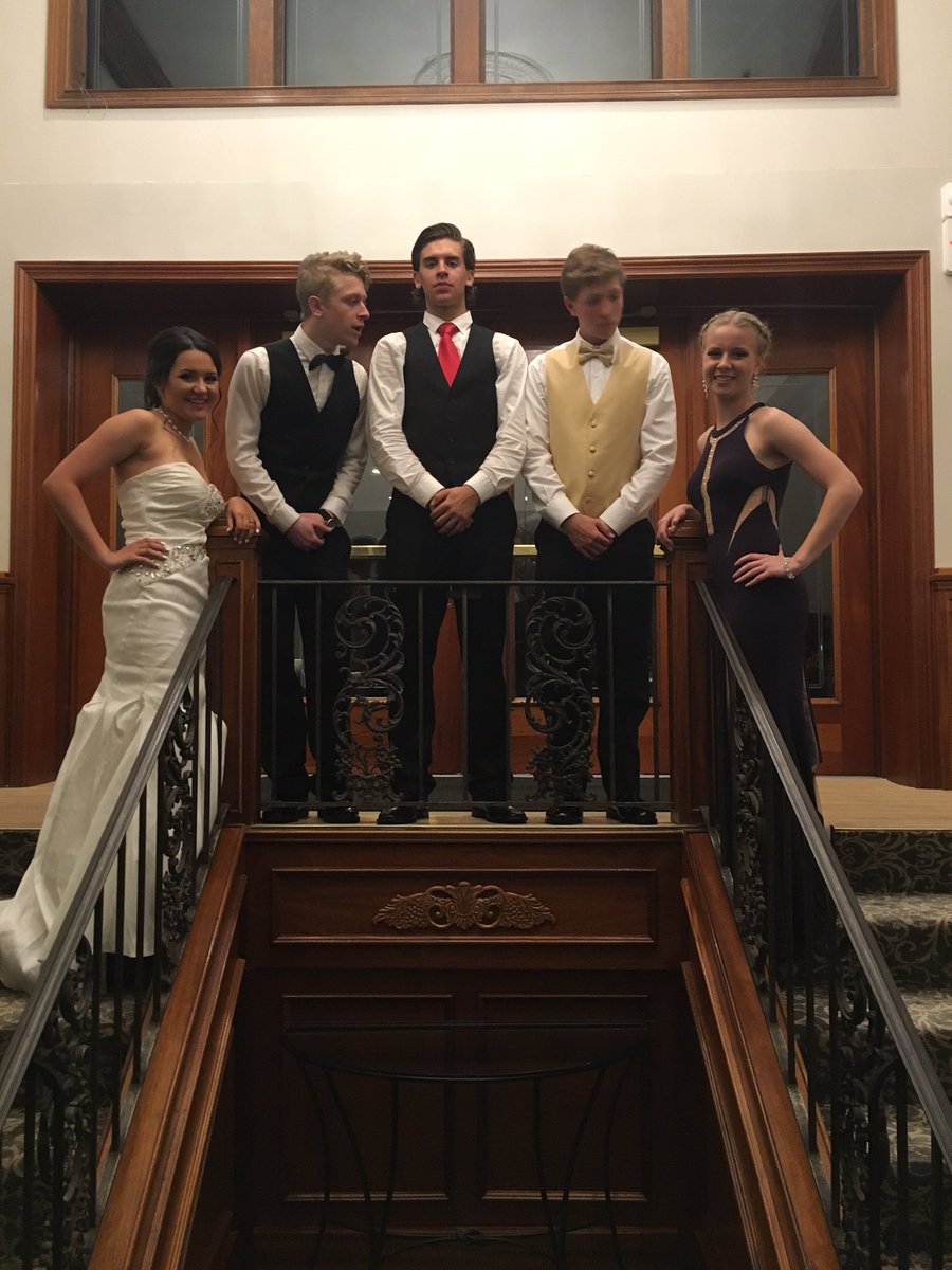 GCITTeamUSA's tweet photo. Team USA took on prom last night 🇺🇸😊💪🏼💃🏼 https://t.co/HYt3sOP1Bj