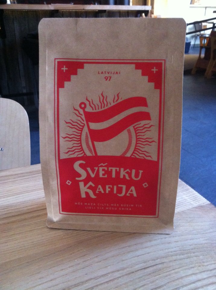 rubesita's tweet photo. Gards un piemērots 4. Maija baltajiem galdautiem! #RocketBean https://t.co/K5ONCLyhuO