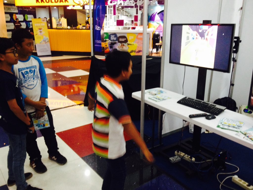IndigoHubBdg's tweet photo. Keseruan di hari terakhir @IXPO2016 ada showcase startup, final Dota2 &amp; PES dan juga acara keren lainnya https://t.co/HHpXmd6RYb