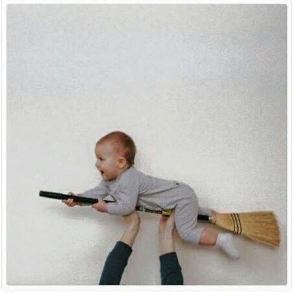 TheHPfacts's tweet photo. me as a parent: https://t.co/RKvCnvIexW