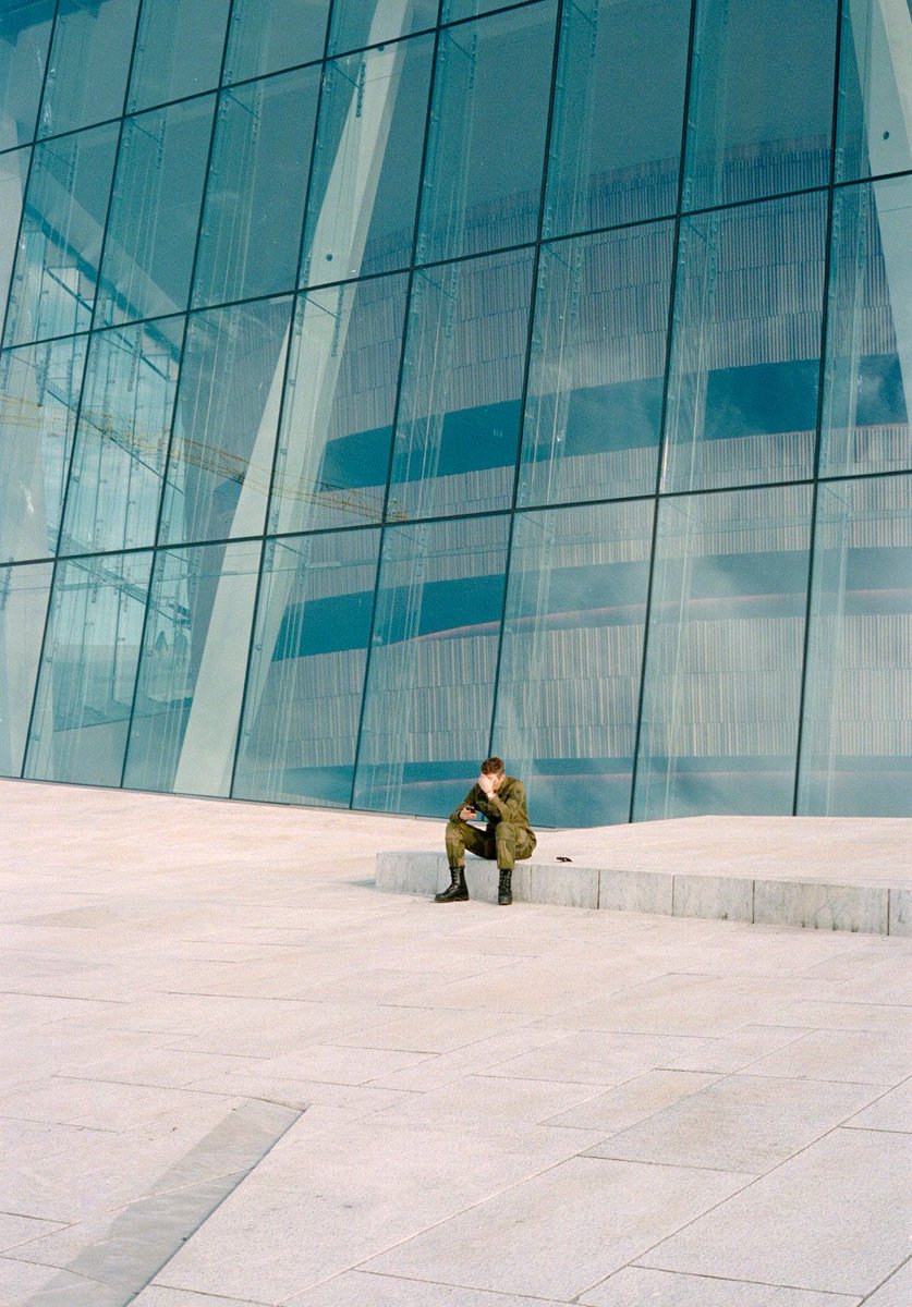 Erik Lovold -> eriklovold.com