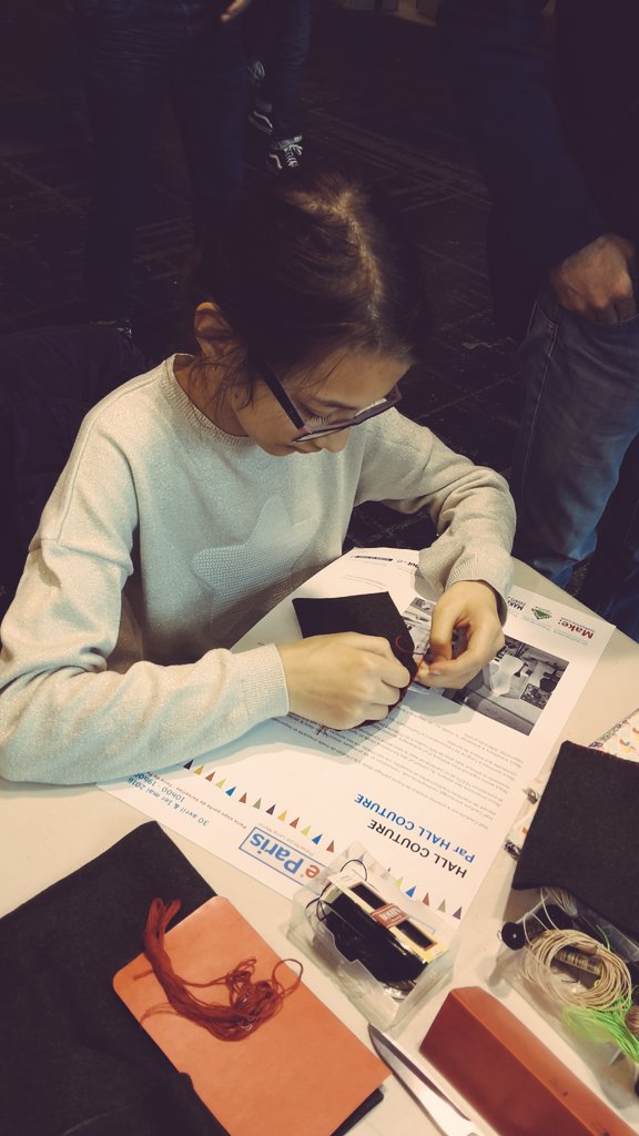 HallCouture's tweet photo. @HallCouture @MakerFaireParis avec @LesModelieres #DIY #rencontresintergénérationnelles https://t.co/PXne5yuNA7