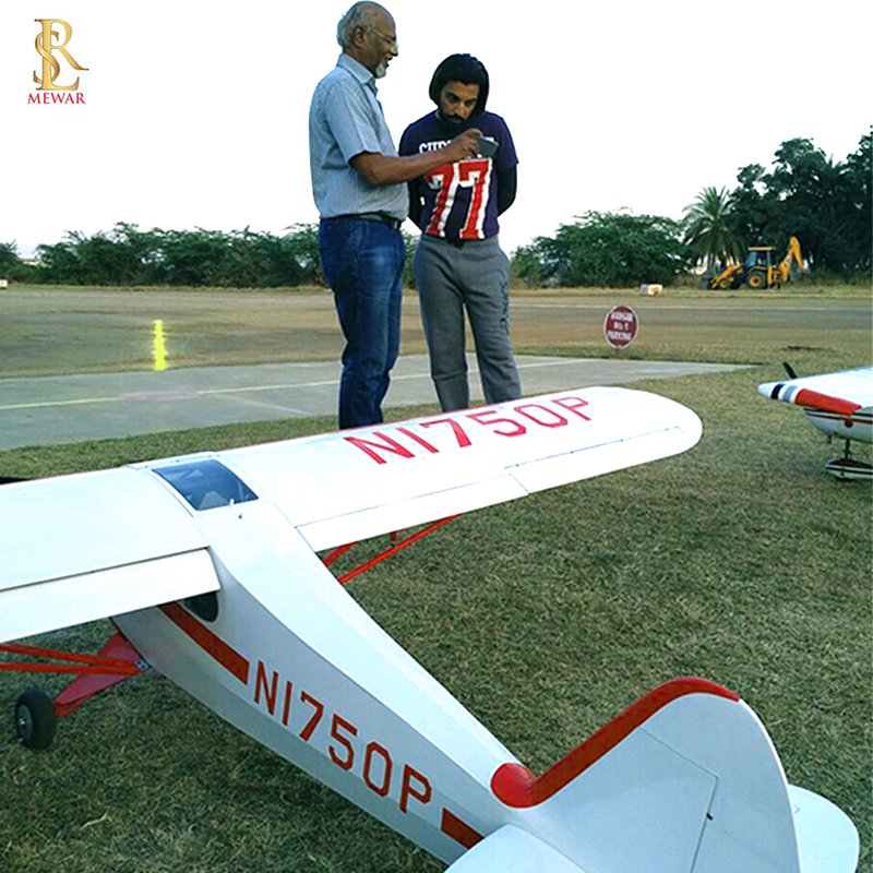 lakshyarajmewar's tweet image. #Aeromodeling genius Mr. Yogendra &amp;amp; I share a unique passion of flying &amp;amp; the desire to push the bounds of airspace