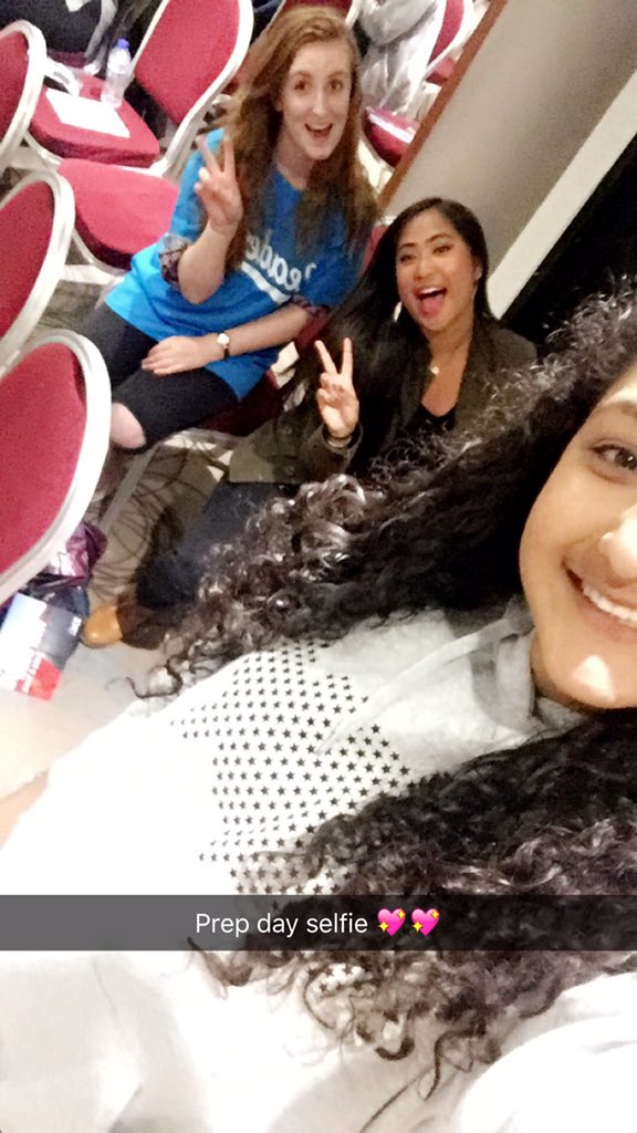 Tashhhhh_xo's tweet photo. @CampLeaders @toyne that awkward moment when you forget to add the picture π #PrepDaySelfie #truefriends πΊπΈ https://t.co/1JJlY9tLkg