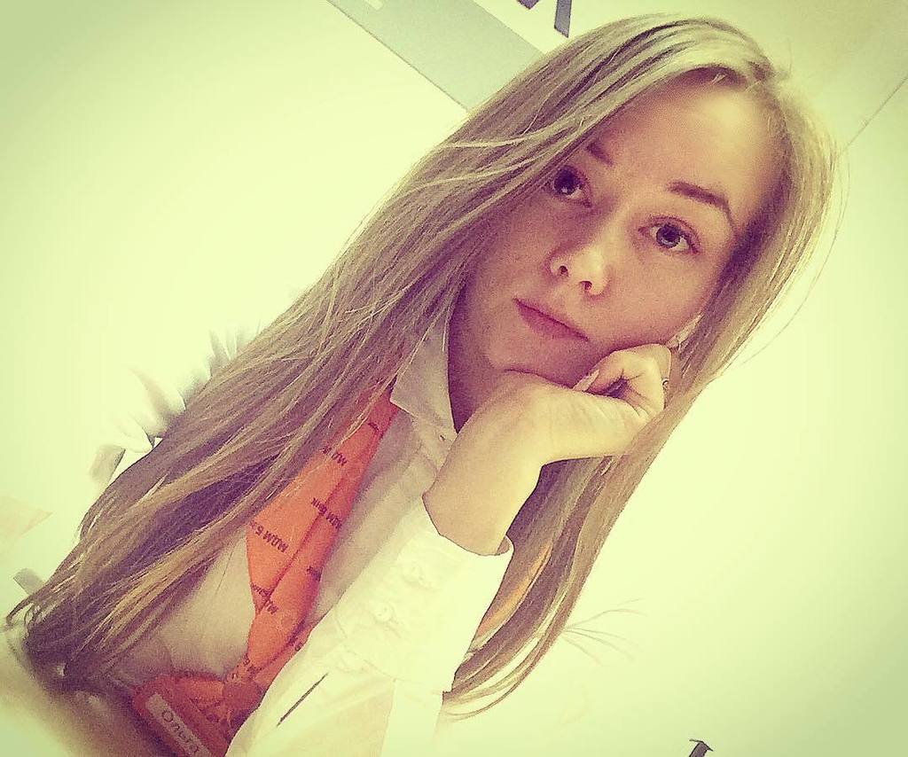 InstaNskAkadem's tweet image. Когда нуууу совсем скучно на работе, хочется скорее домой, под одеяло и пить горячий чай #заберименядомой #хочетсят…