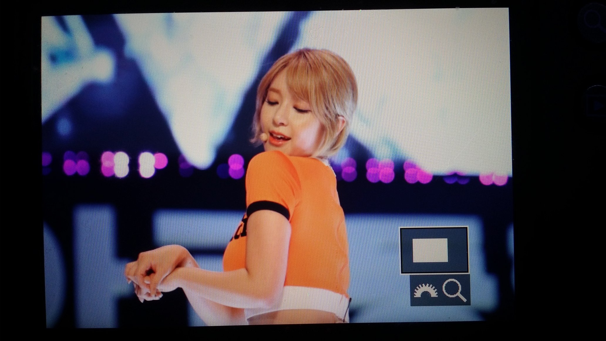 ChSomv-UYAIFlr3.jpg:orig