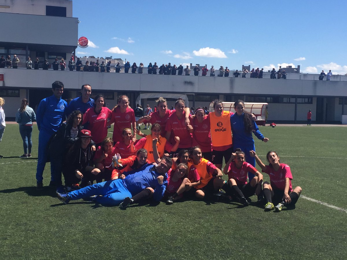 olimpicomrtlaz's tweet photo. Final
@RayoFemenino B 0-4 @olimpicomrtlaz ,2 goles de @Lekar_10 , y 1 de @albadiazh y Tere confirman la salvación https://t.co/o9g28XZAwx