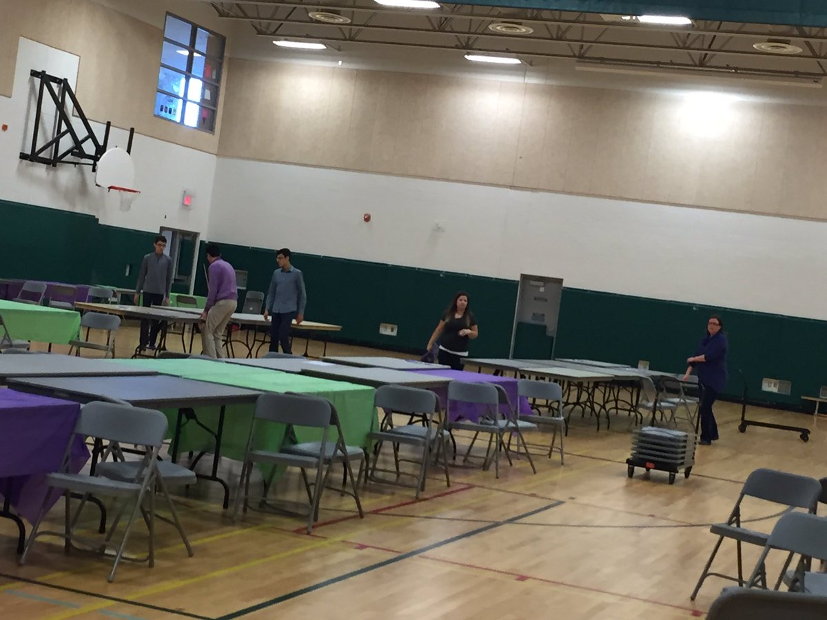 HaltonCResFair's tweet photo. Set up crew for Halton com resource fair! @HaltonDSB today 10-2 CKSS! https://t.co/gVgdvKrbv9