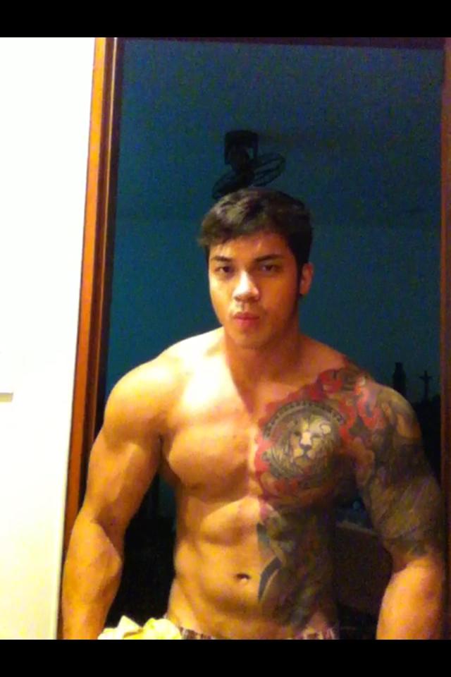titikman_Manila's tweet photo. Thanks for the #selfie Miguel Chanco. #certifiedhunk #fitnessgoals #fitnessinspiration #asian #hunks #gymbuddies https://t.co/rxxR4Sb33s