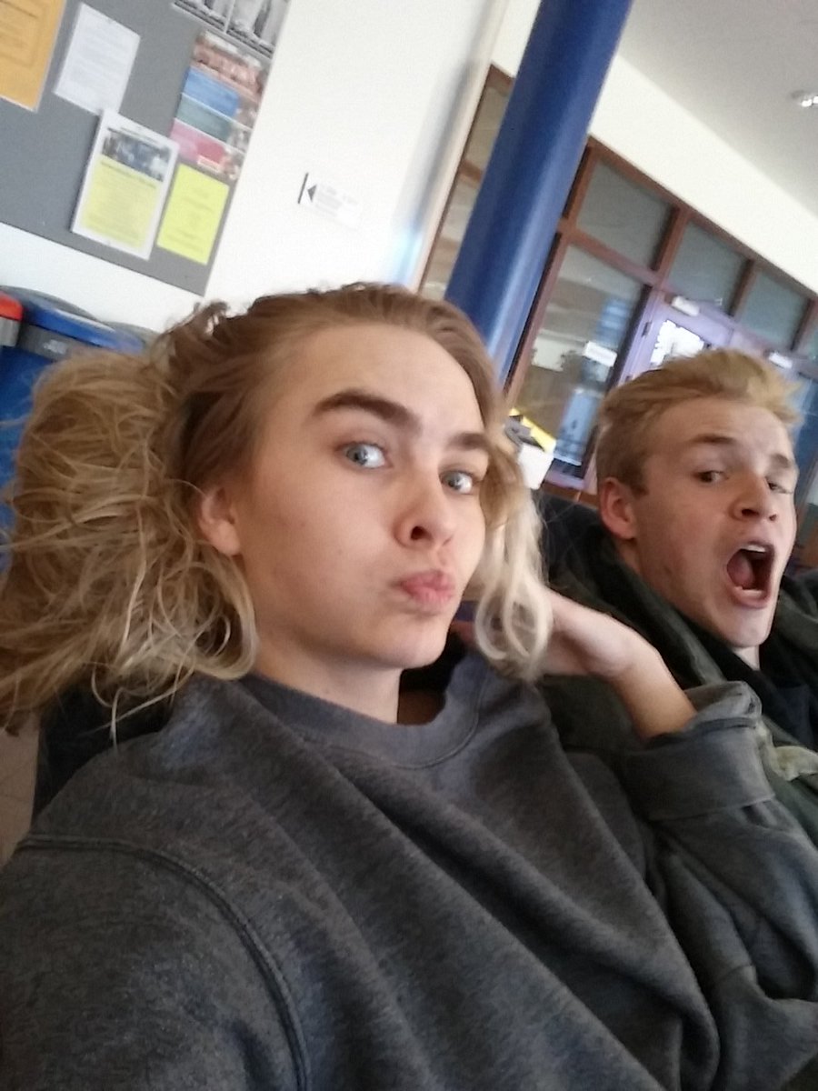 Aðeins dagur i lokaverkefni leiklistanema FG #pepp