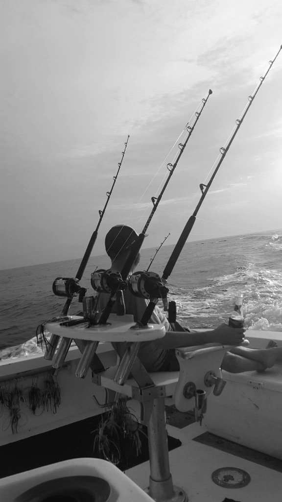 jefferybrink's tweet photo. #StThomasFishing #Livingthehighlife #MillerTime https://t.co/4ISNqtst0r