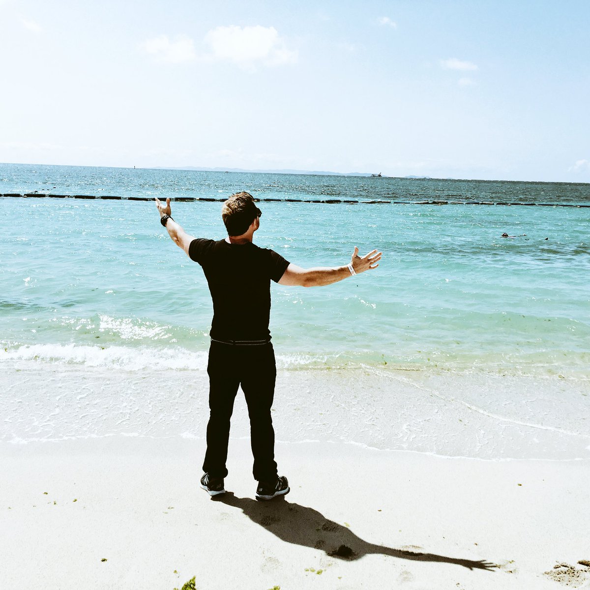 RyukyuDogDingo's tweet photo. Okinawa days #okinawa #beachbabe4 https://t.co/v9WDu37NxA