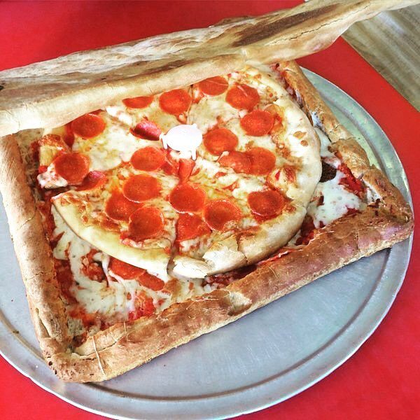 pizzayeahyeah's tweet image. YR DAILY #PIZZA DELIVERY via pizzayeahyeah (IG) #pizzaislife