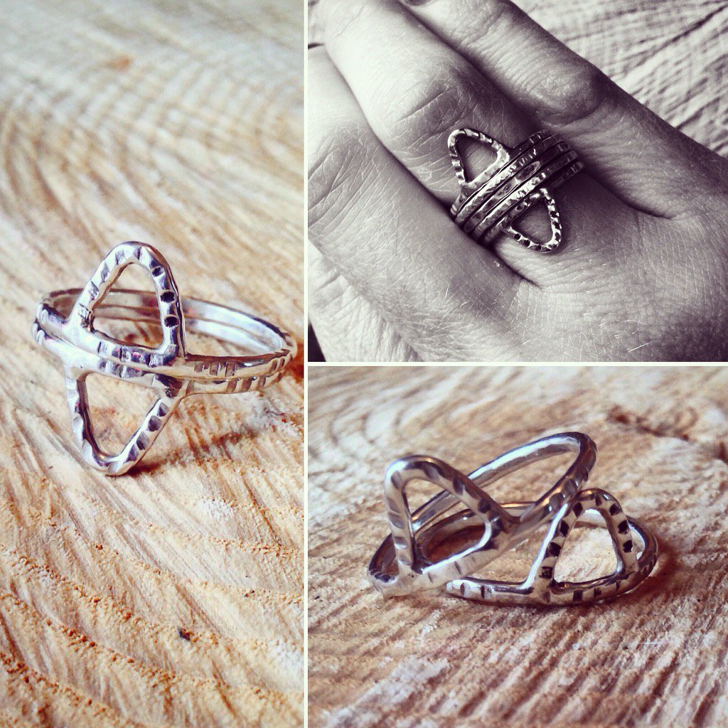 PiperJewellery's tweet photo. Triangle stack ends 💜can be worn as a pair or with a stack in the middle!£40 #handmadejewellery #craftbuzz #shopping https://t.co/JX7Ezbndl1