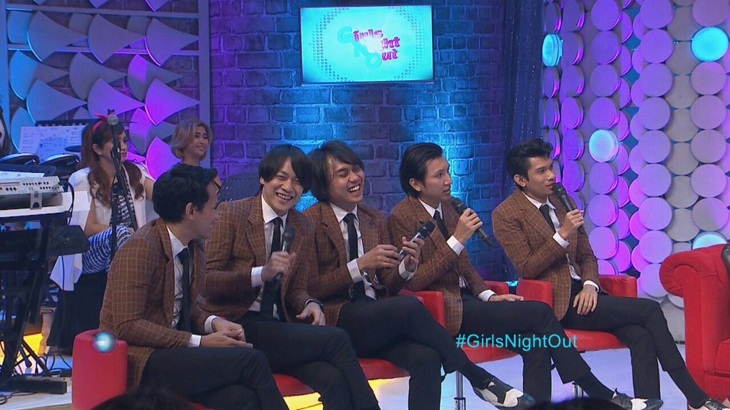 Changcut Rangers mana suaranyaaaaaaaaaaa??! Bentar lagi <a href="/GNOtranstv/">Girls Night Out TTV</a> mulai lho! <a href="/TRANSTV_CORP/">TRANS TV</a>