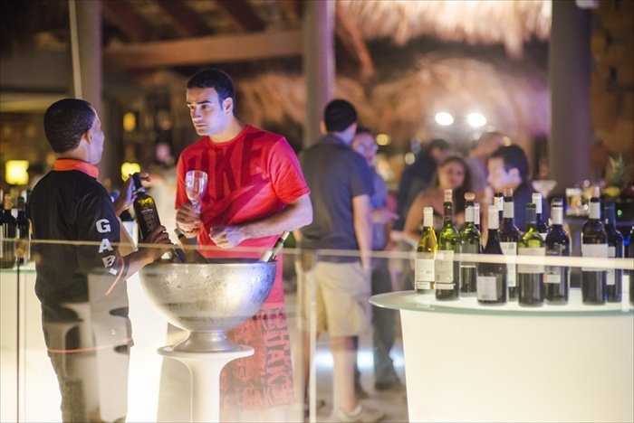 1WORLDWINE's tweet photo. WINE &amp; PLEASURES 2016, EXCLUSIVE  INTERNATIONAL PRIVATE EVENT AT CARIBBEAN , ENJOY IT , https://t.co/7tgiXqjYz8 https://t.co/hV2b6e8Pn5