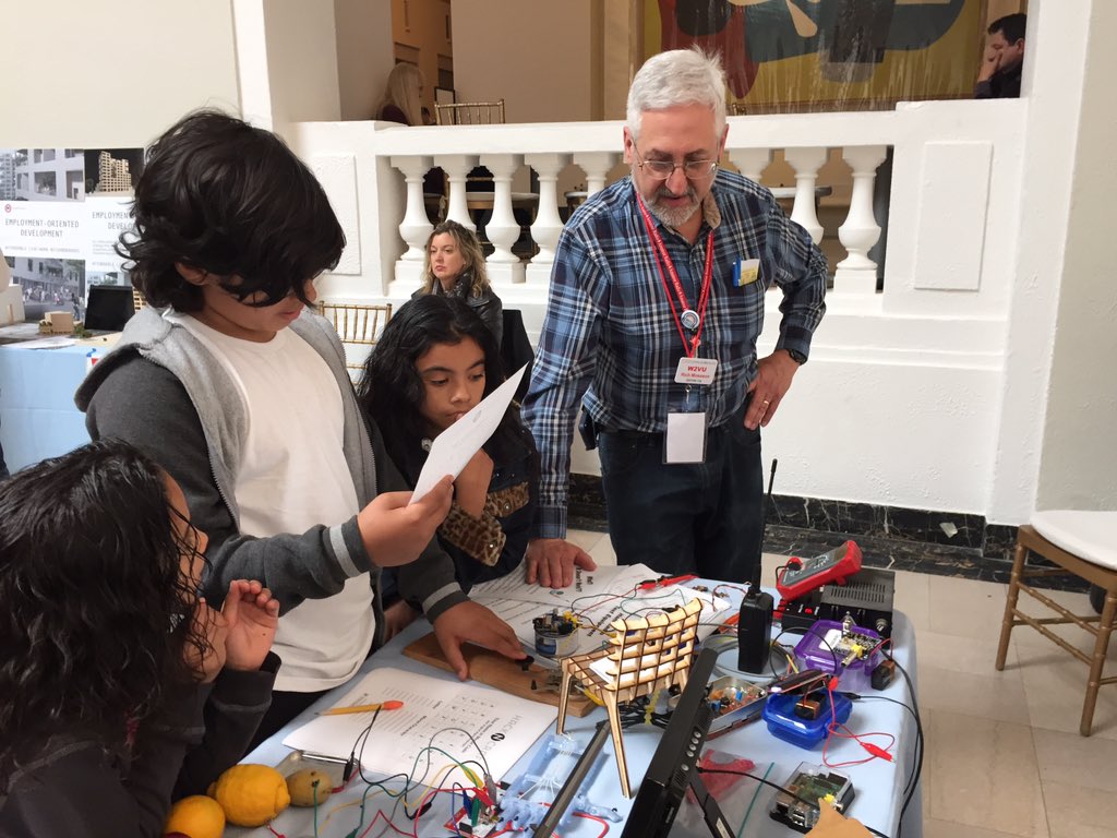 hackncraftnj's tweet photo. Trying to stump Rich from CQ Amateur Radio magazine @deCQCQCQ in #morsecode guess your name @nwkMakerFaire https://t.co/C5pY290Wl8