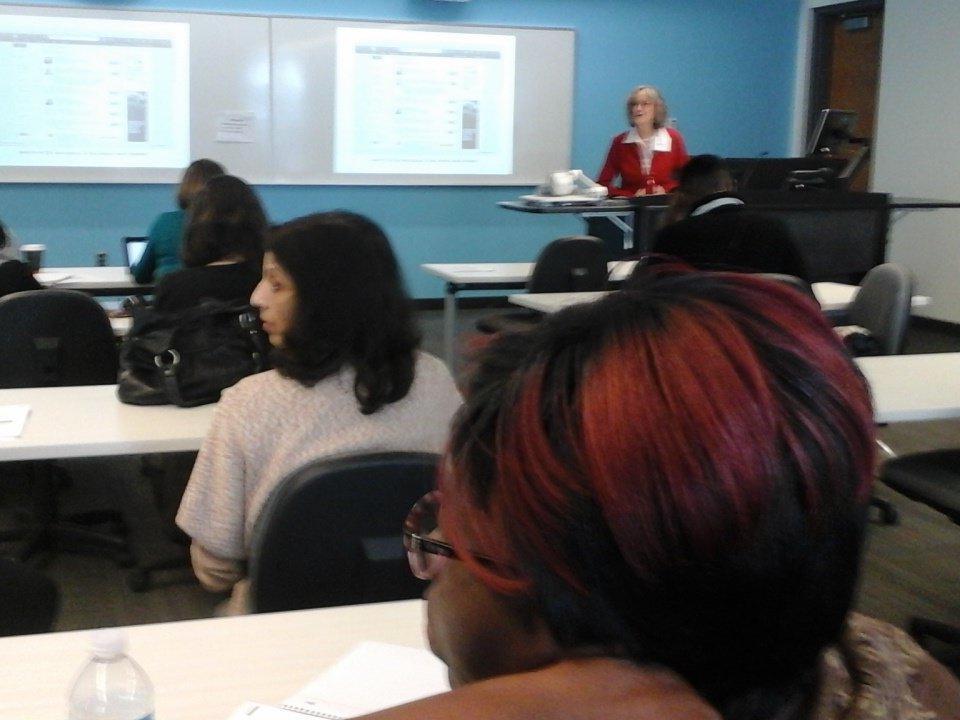 TESLPHE's tweet image. Joan Bartel explores LinkedIn for ESL learners and instructors @SHERIDANCOLLEGE #i3phe #springPD #TESL-PHE 🌞