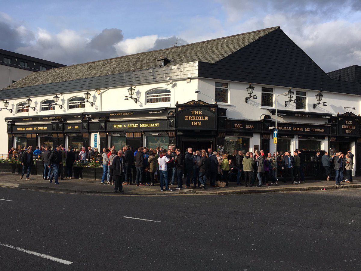 RichardGSherry's tweet photo. @ErrigleInn your bar is bouncing It's great when @UlsterRugby win #suftum #pro12 #hopefullytoplayoffs @SarahSherry1 https://t.co/Me4qjAWnd8