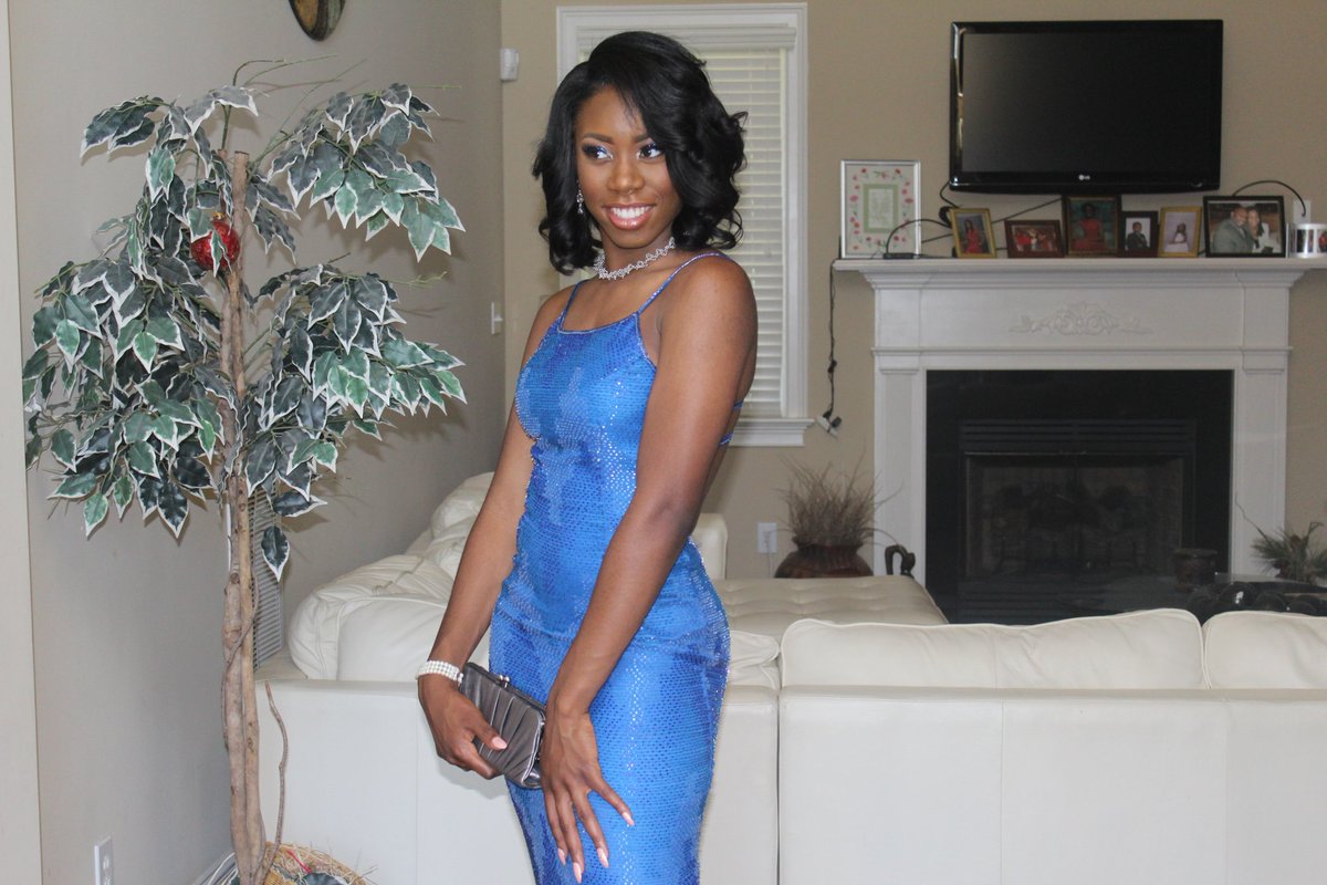 hotlikepepesoup's tweet photo. Totally in love ๐ #SorryForTheSlay #prom2k16 https://t.co/zpysreqUMT