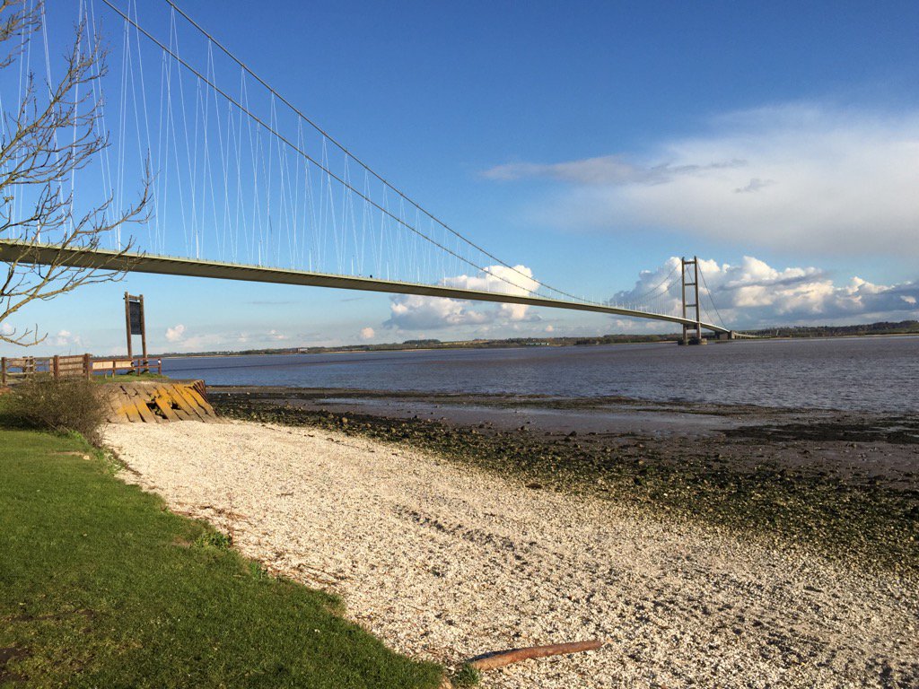 JaneField27's tweet image. Life's a beach #HullCityofCulture #Hull2017 #humberbridge