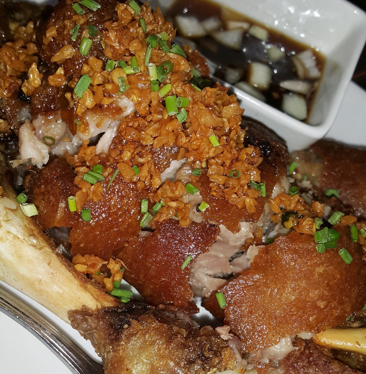 KainTayoDito's tweet photo. Mesa's Crispy Pata! 9 stars #pinoyfood #foodporn https://t.co/OkGFPLtQ8J