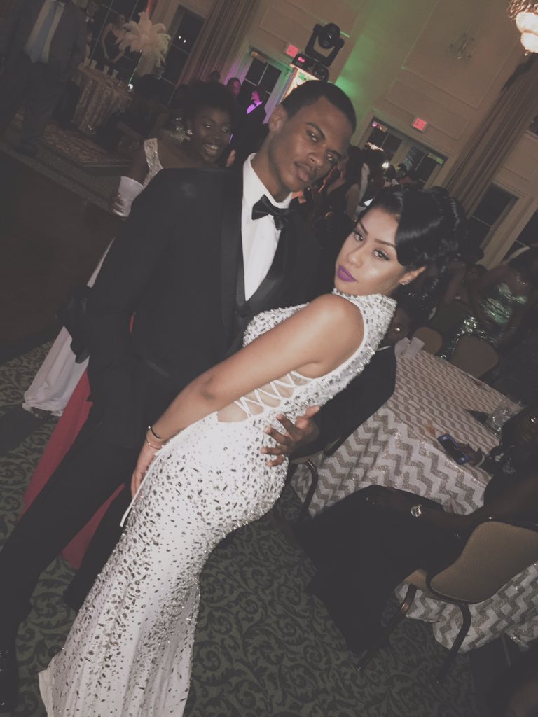 Marrvvv__'s tweet photo. Serving looks at your funeral😏 @dOlCiBaCiiii_ https://t.co/rTsNrAzoBA