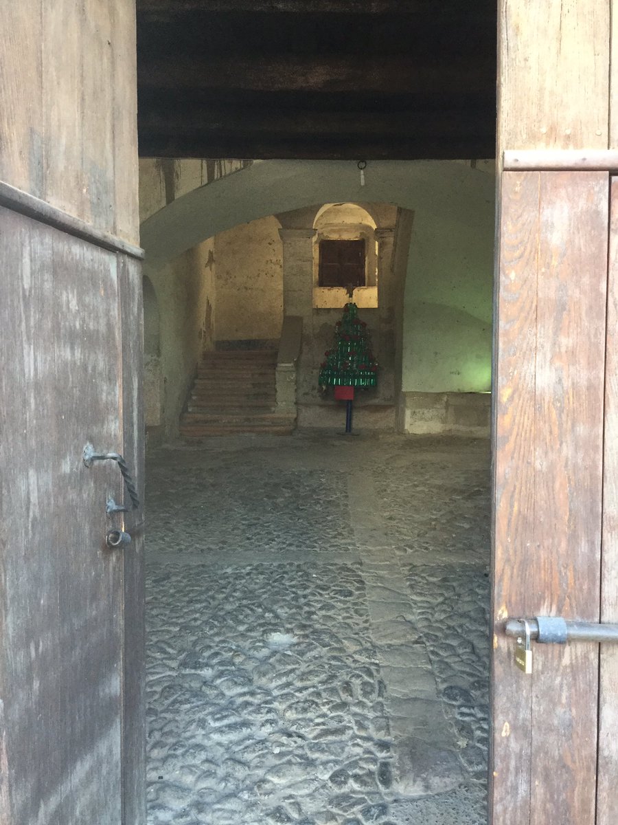 MondoSeta's tweet photo. #InvadiMendicino #invadipalazzodelgaudiocampagna #invasionidigitali #ScopriLaCalabria https://t.co/lLgM1VBhvh