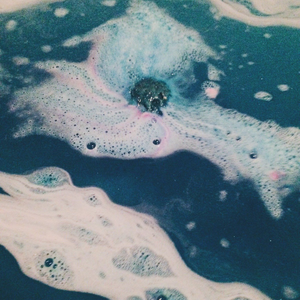 whenshesleeps's tweet photo. ✨☄ intergalactic ☄✨ https://t.co/nVrbz9egbE