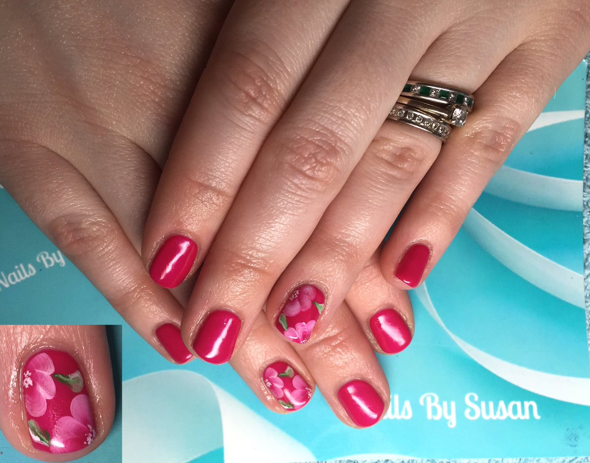 NailsBySusanx's tweet photo. Gelish and one stroke @Gelish @NailHarmonyUk @ScratchMagazine #nails #showscratch https://t.co/9ZncJvjF9q