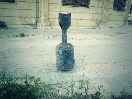 jewelmeryam's tweet photo. هذه عينة من قذائف حقدهم لم تنفجر "جرة غاز" 
هكذا تُقصف #حلب 

#المعارضة_تحرق_حلب 
#حلب_لن_تموت https://t.co/FvgQfwKnvE