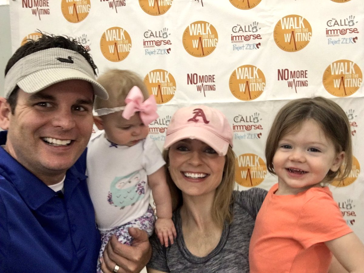 AaronNolanNews's tweet photo. The Nolans #Paused4ASelfie while at #WalkForTheWaiting. @AshleyKetz @KARK4News @ARWalk4Waiting https://t.co/gsTDq96Aj3