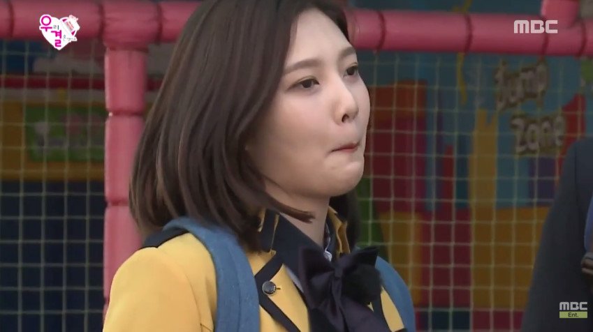 น้องโดนซองแจล้อค่ะ เลยพยายามทำปากไม่ให้เหมือน มันตลกกว่าเดิมอีกลูก 55555555555