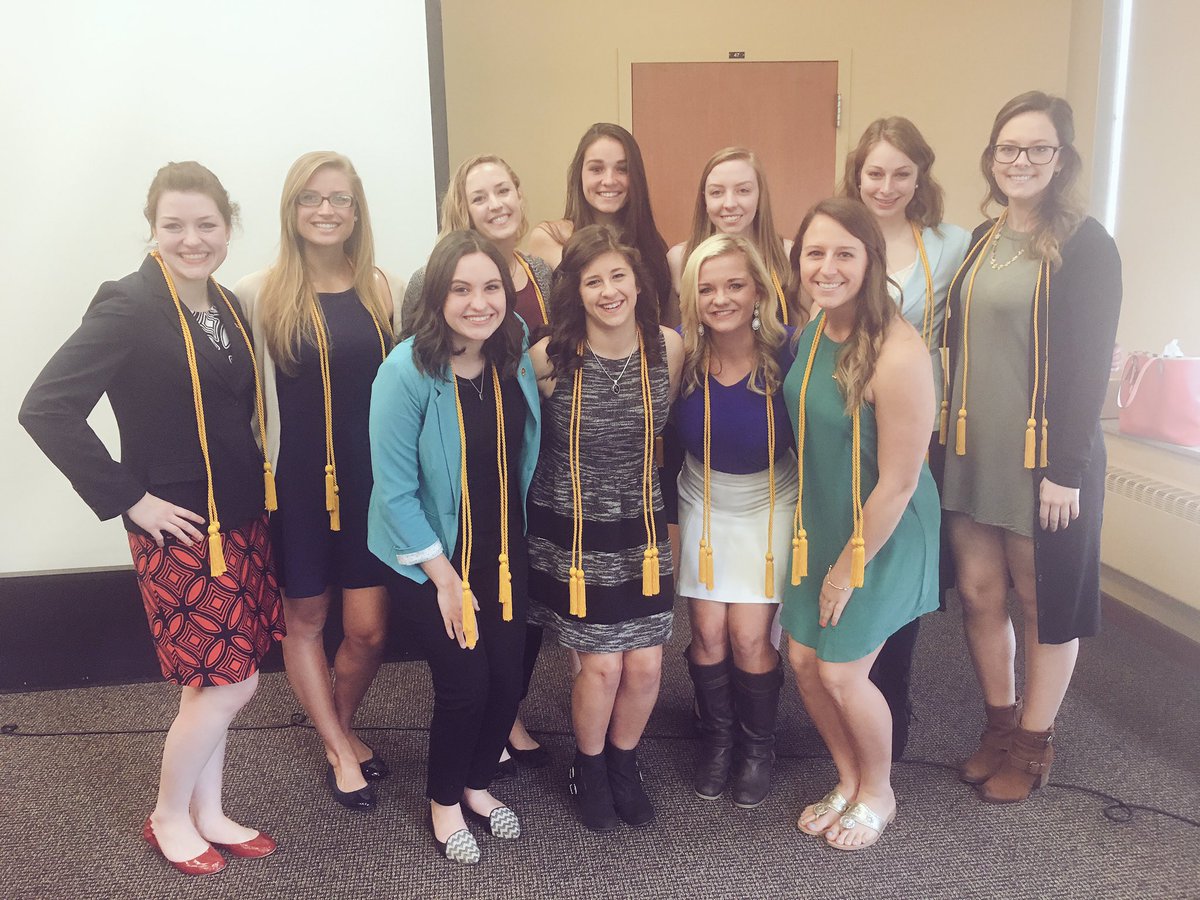 LPH_UMU's tweet photo. Congrats to all of our graduating Seniors! You will be missed!! https://t.co/AtSLvwRoFw