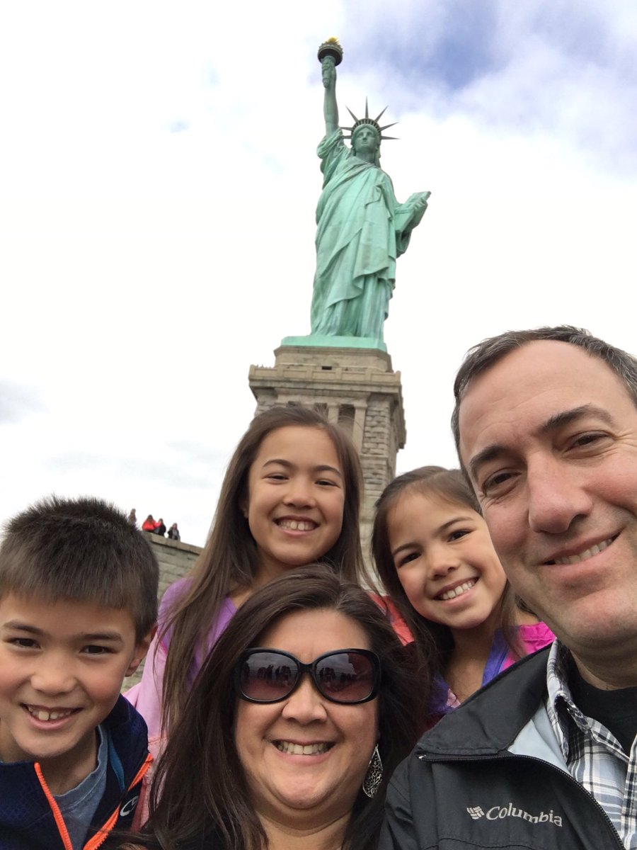 JosieKout's tweet photo. The family checking out Lady Liberty!  #statueofliberty https://t.co/xppNZMcQWl