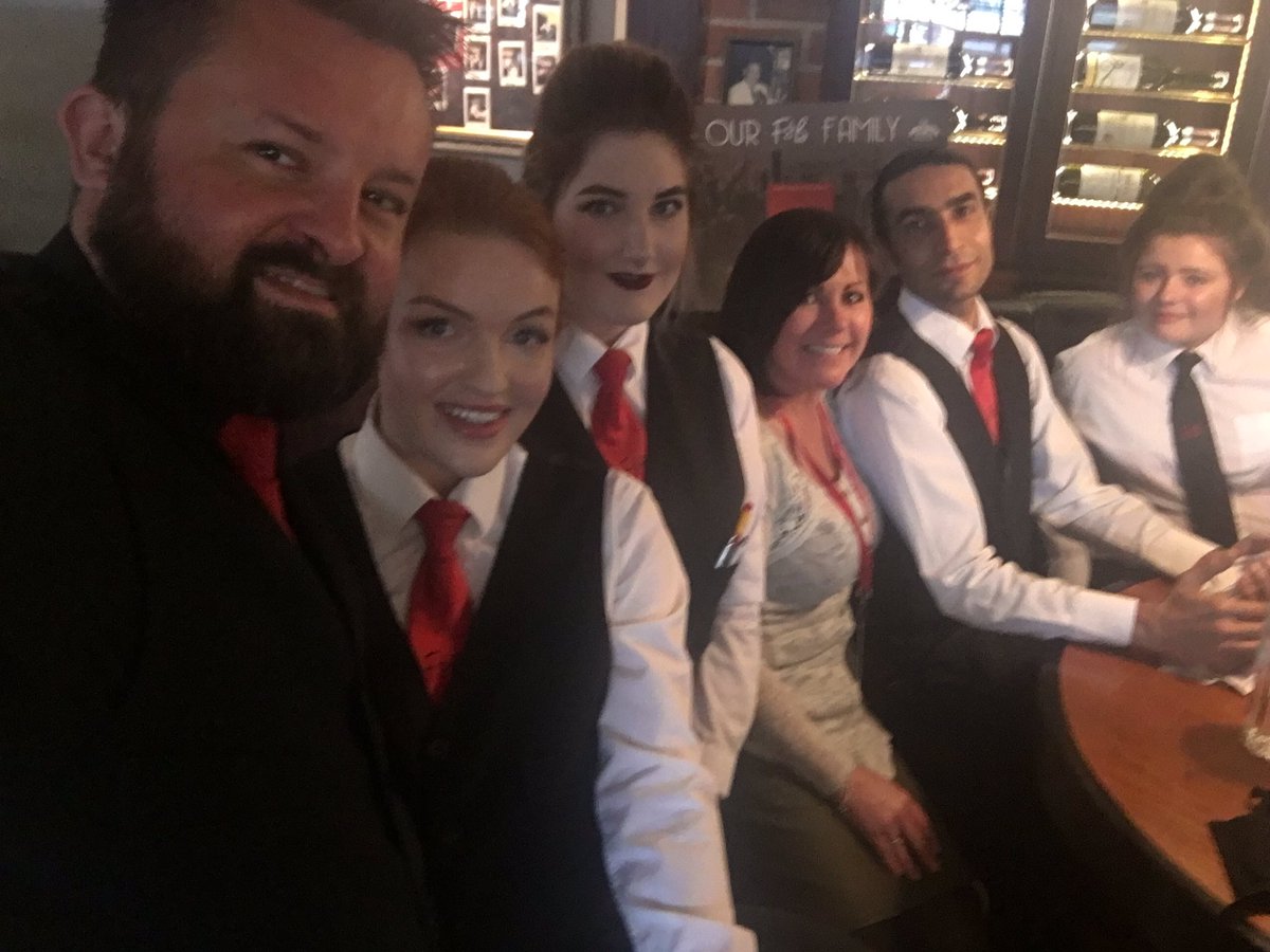 Shaunypops35's tweet photo. Saturday @frankienbennys #Durhamteam Having a great day with guest and everyone #frankiesfav https://t.co/xZc3Cb6D8k