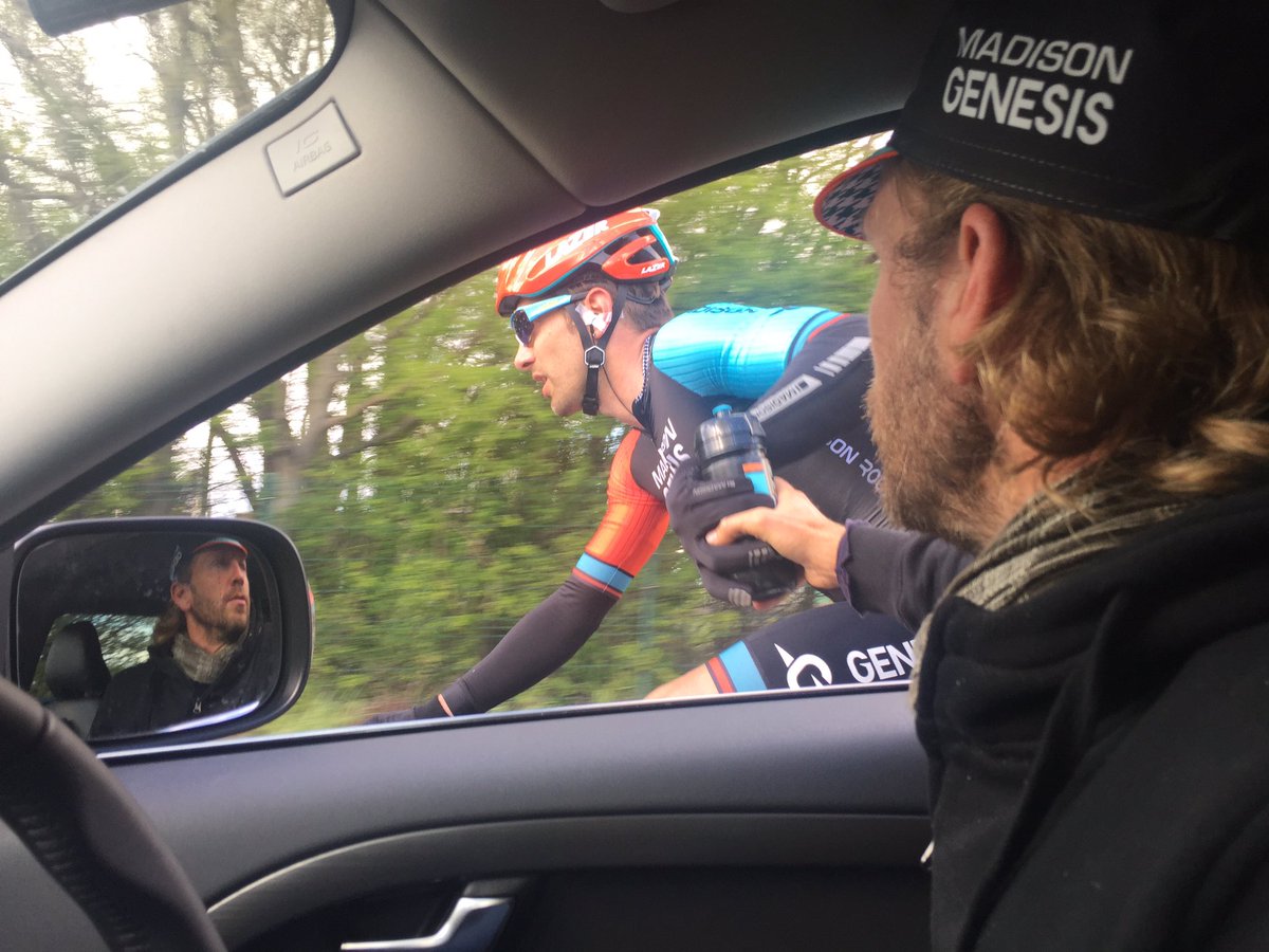 MadisonGenesis's tweet photo. Through the feed @letouryorkshire for @GruffLewis & the break, who have 1min 10. Peloton not letting this creep out https://t.co/Ffa4PHrjT7