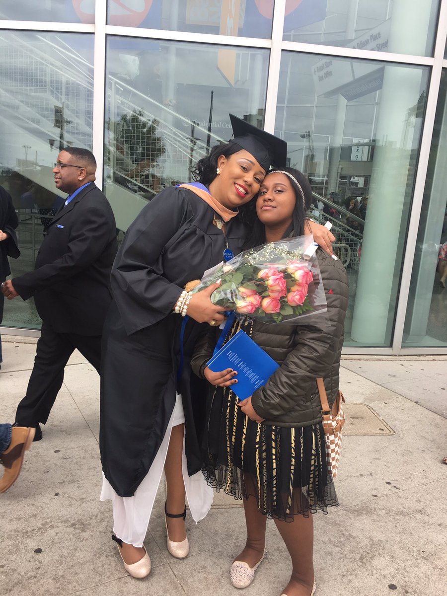 mzzdivacherri25's tweet photo. @BerkeleyCollege #BerkeleyGrad2016 https://t.co/0EStPwYpzC