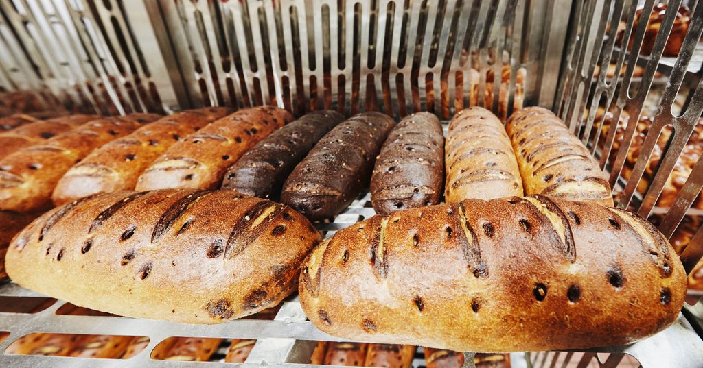 HudsonBread's tweet photo. our #marblerye freeform with some #pumpernickel freeforms mixed in there!
#MarbleRyeBread #MarbleBread #RyeBread #… https://t.co/GoI1V6iEMQ