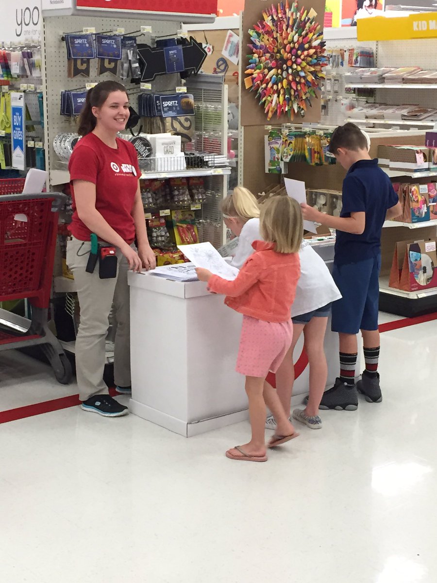 Coloring event underway🎯 #2429 <a href="/DerinBriggs/">Derin</a> <a href="/VannTiff/">Vannessa Lopez</a> <a href="/ChristieVowell/">Christie Vowell</a> @Gabriela_Rico8 <a href="/AAnnellewilson/">Annelle Wilson</a>