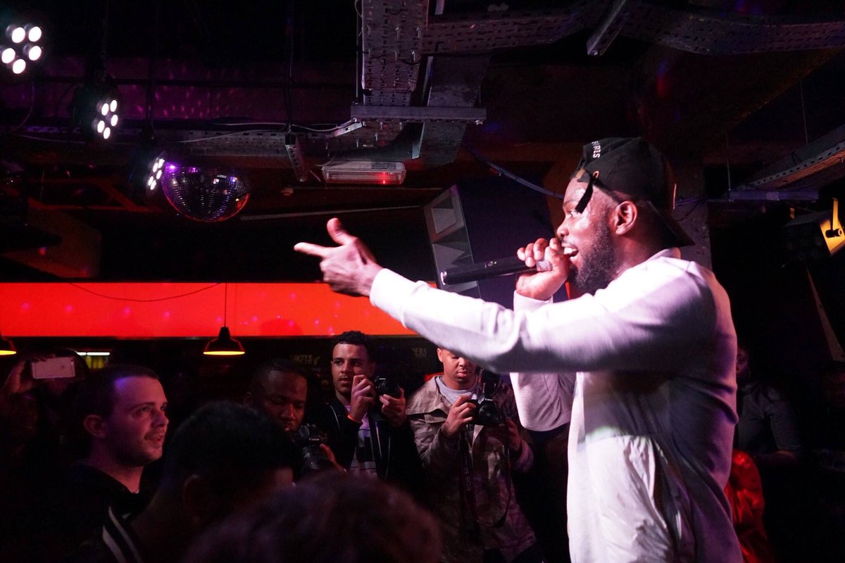 luce_on1's tweet photo. Ghetts at Queen of Hoxton on Thursday. Took the new camera for a spin #dunknowalready @SanctuaryLDN @JCLARKE_GHETTS https://t.co/4lgFsBQ0fw